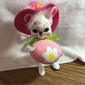 Annalee 6” spring girl mouse Easter egg 2012